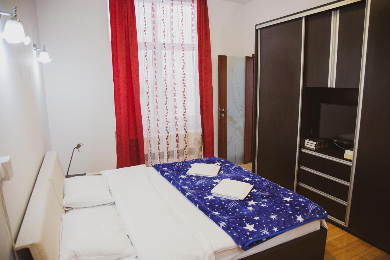 Kronhome Castelului Brassó Kültér fotó